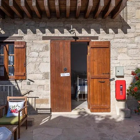 Rothkia's Country house