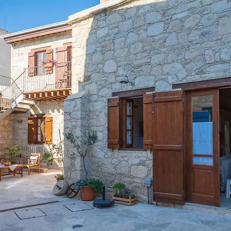 Rothkia's Country house